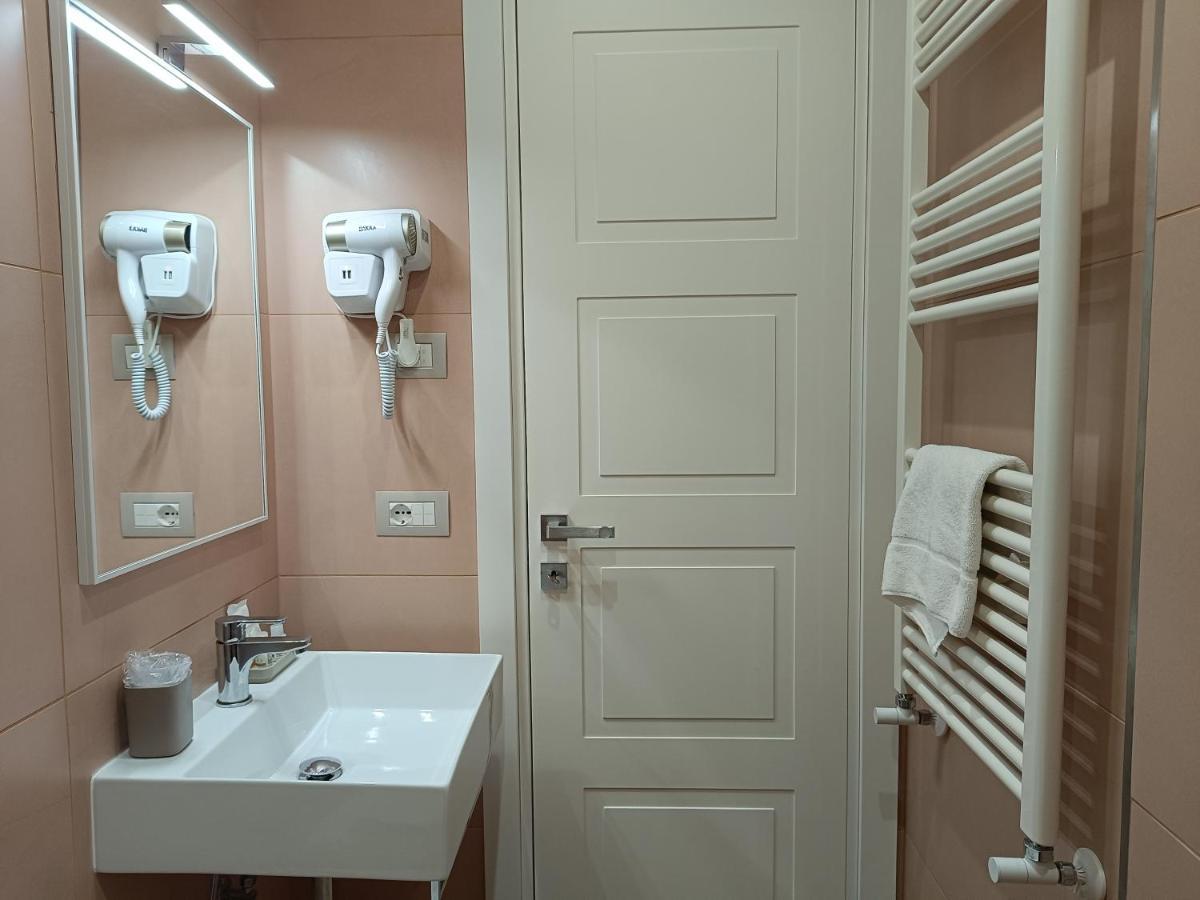 Schilizzi Hotel Naples Luaran gambar