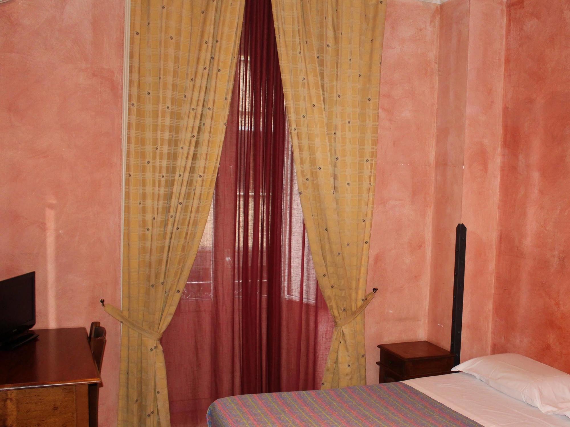 Schilizzi Hotel Naples Luaran gambar